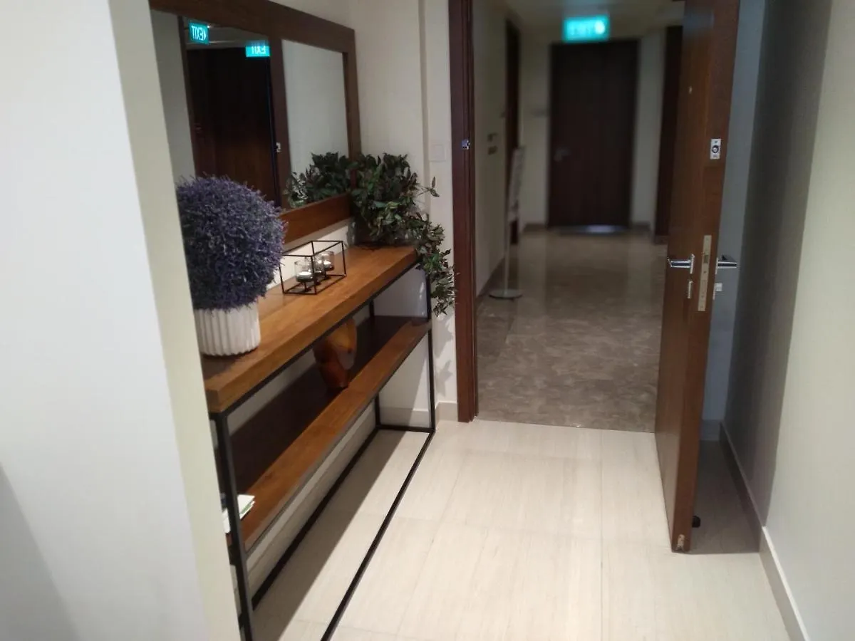 Super Luxury 2 Bedroom Apartment In Five Star Colombo City Centre