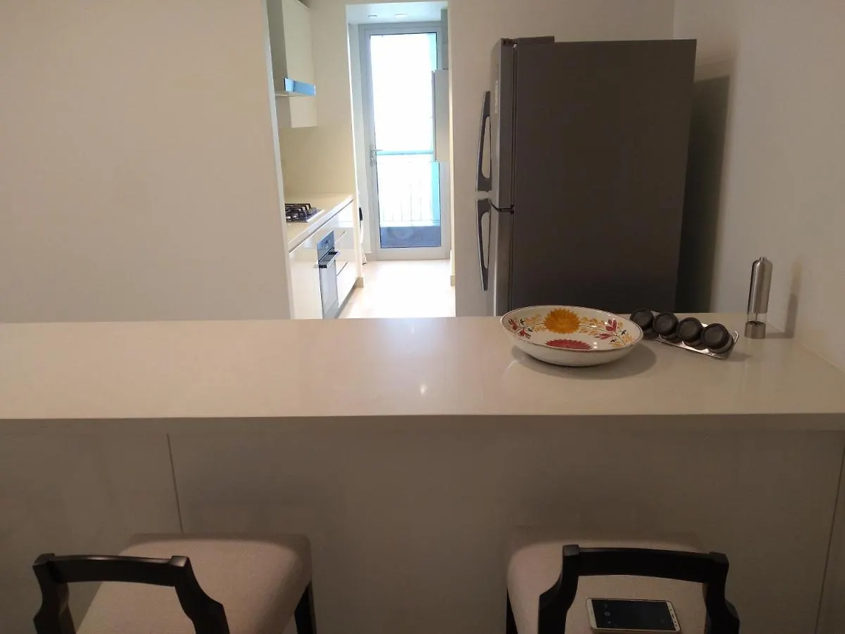 Super Luxury 2 Bedroom Apartment In Five Star Colombo City Centre